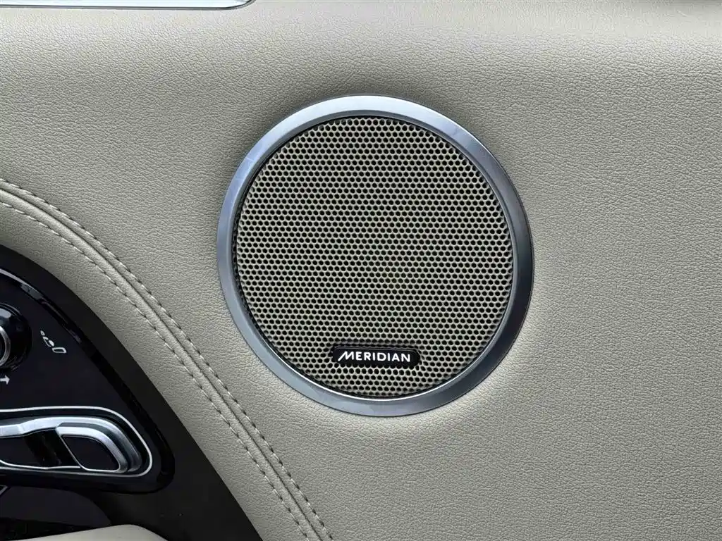 Land Rover Range Rover 2022 — фото 16