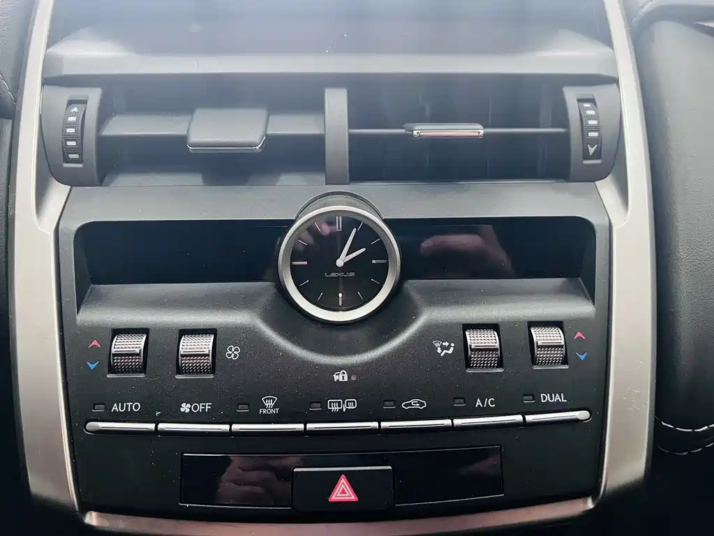 Lexus NX 2021 — фото 9