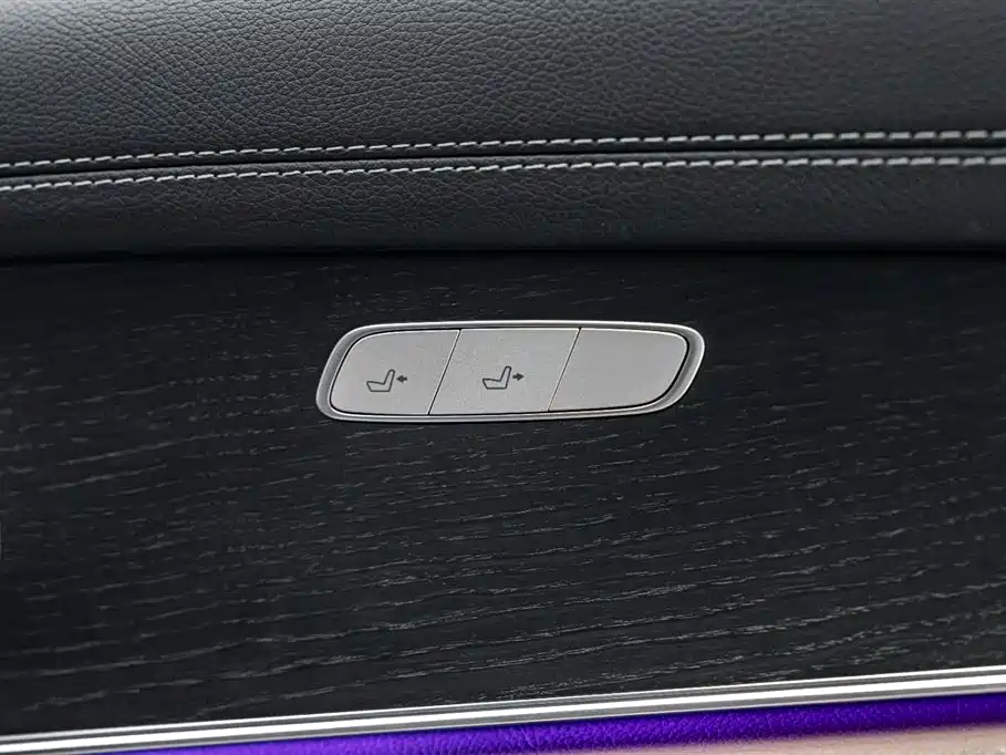 Mercedes-Benz E-Class 2020 — фото 34
