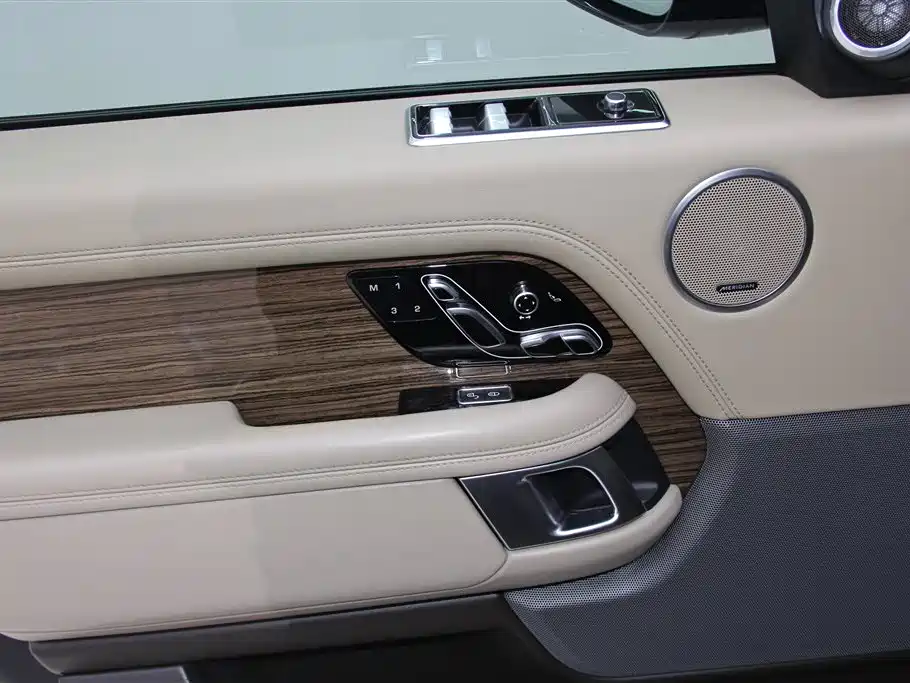 Land Rover Range Rover 2019 — фото 25