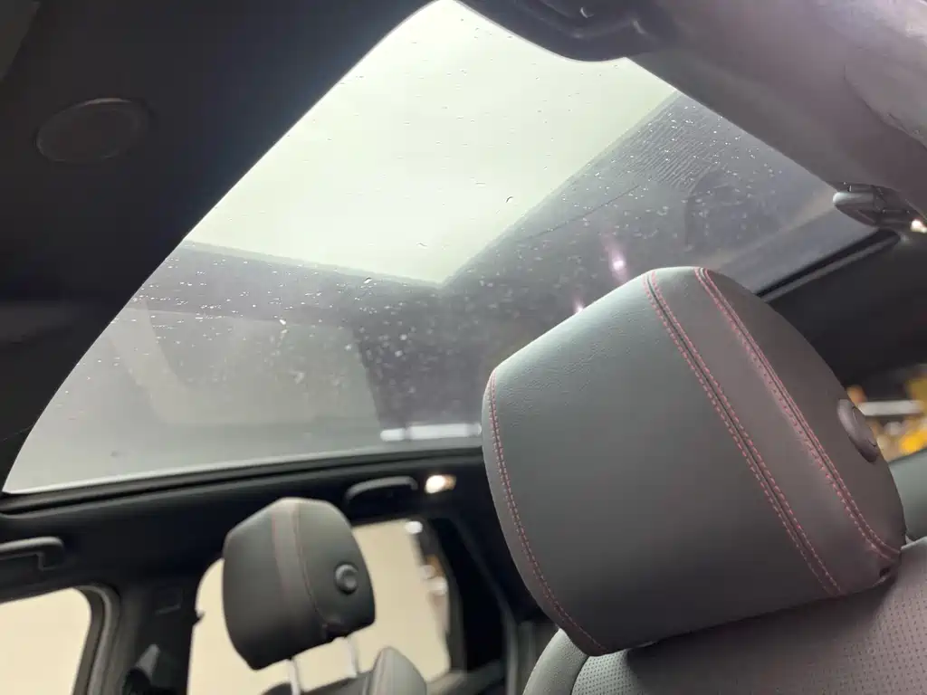 Land Rover Discovery Sport 2023 — фото 10