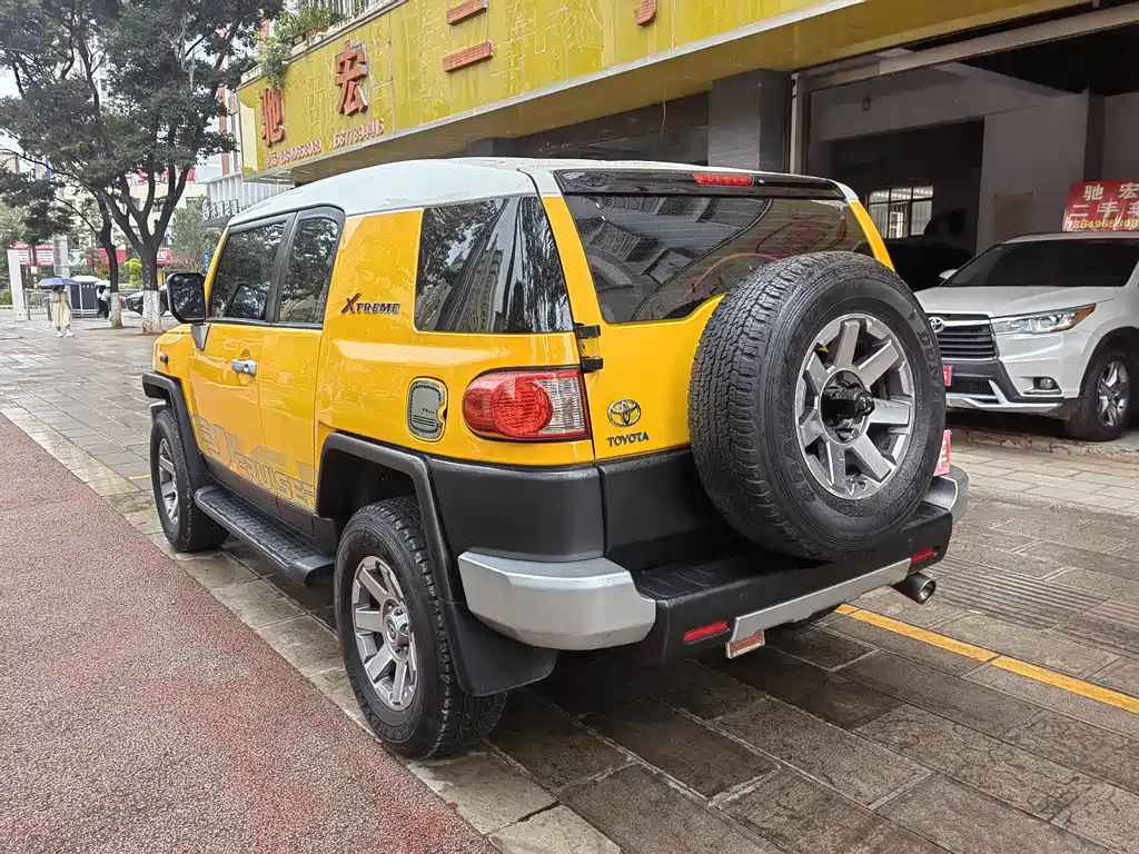 Toyota FJ Cruiser 2019 — фото 5