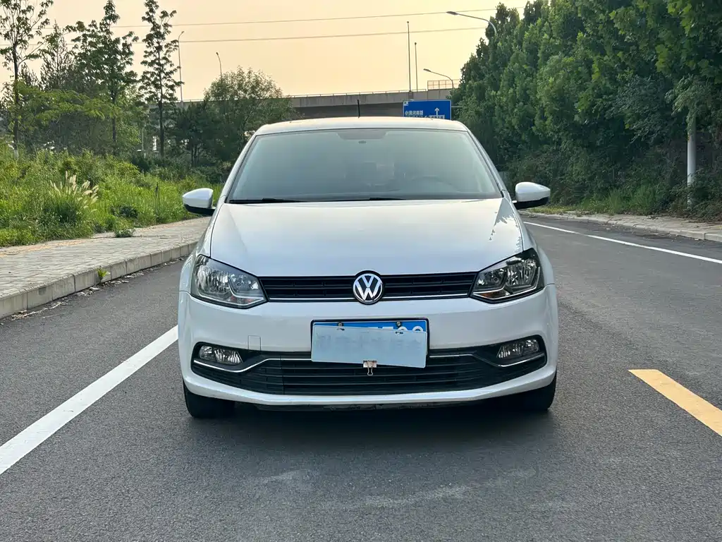 Volkswagen Polo 2016