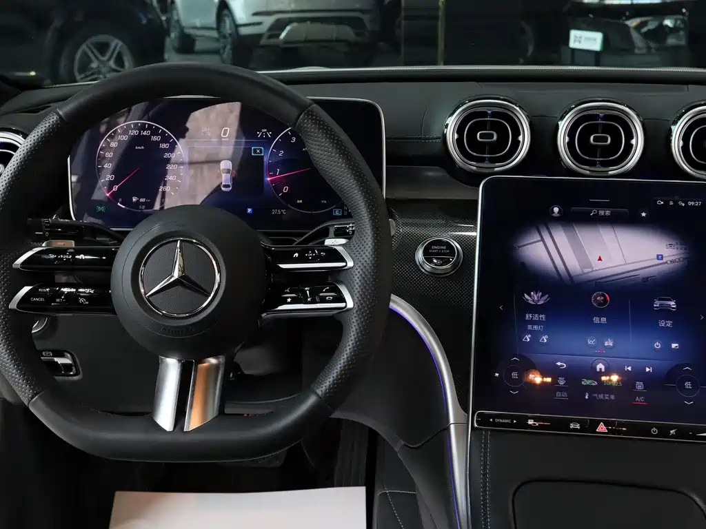 Mercedes-Benz C-Class 2025 — фото 10