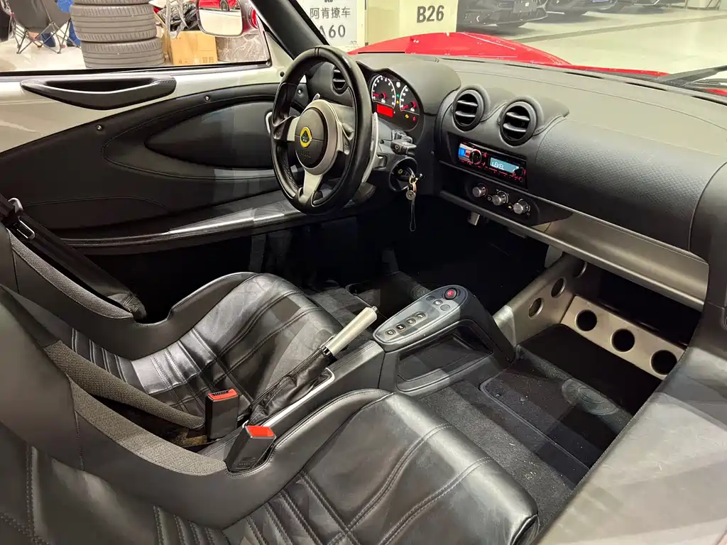 Lotus Exige 2019 — фото 19