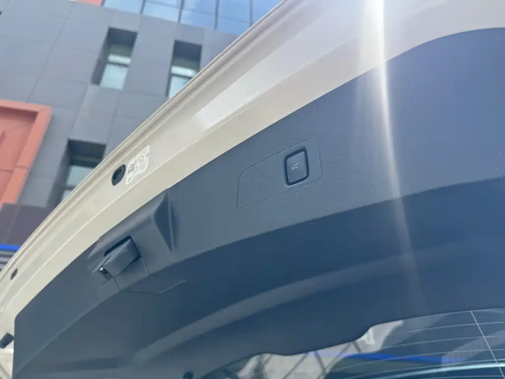 Lincoln Corsair 2025 — фото 17