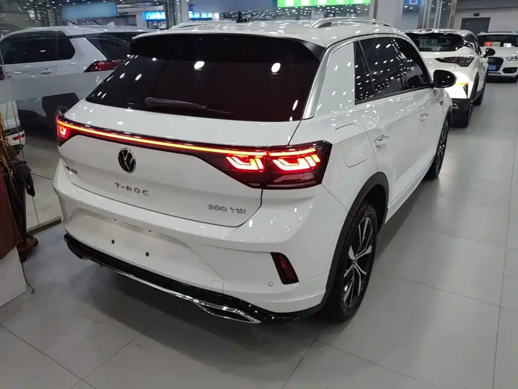 Volkswagen T-Roc 2023 — фото 7