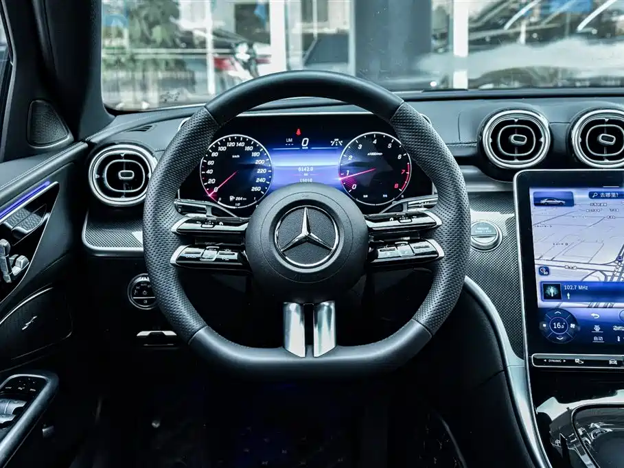Mercedes-Benz C-Class 2023 — фото 15