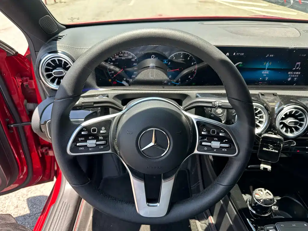 Mercedes-Benz A-Class 2021 — фото 8