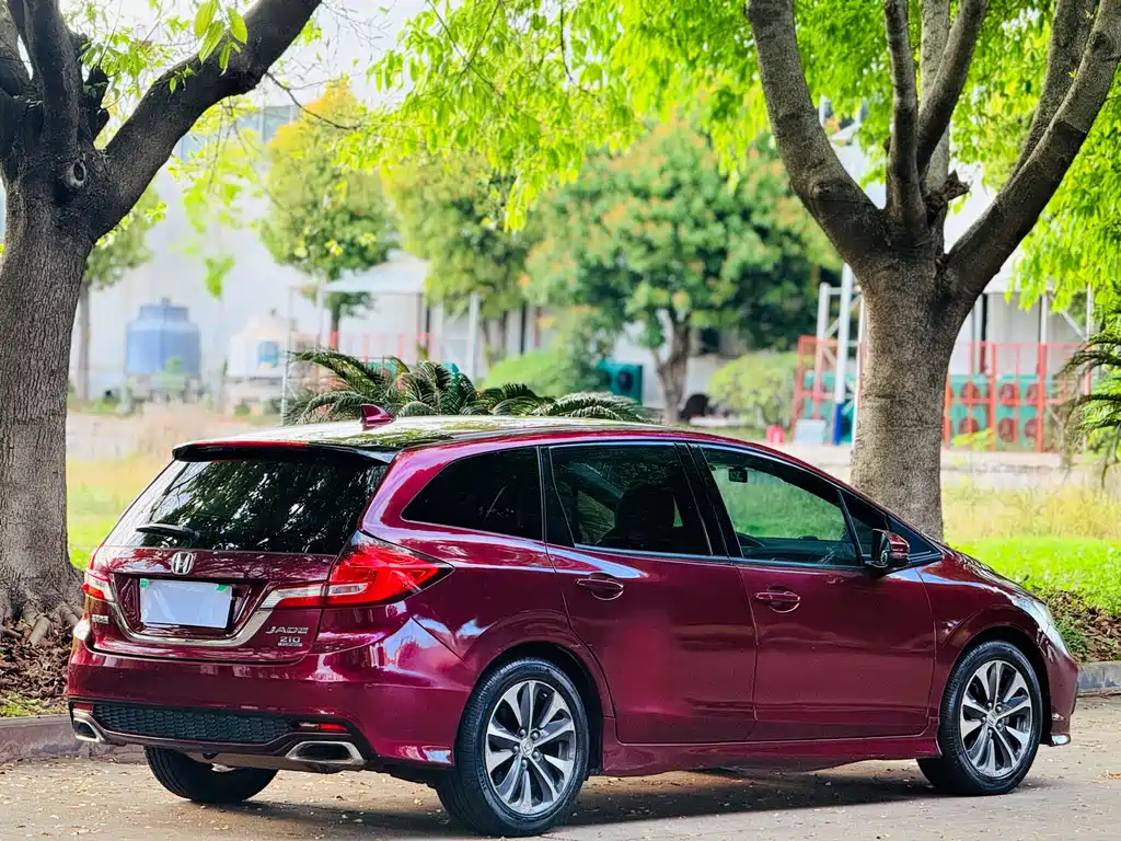 Honda Jade 2017 — фото 9