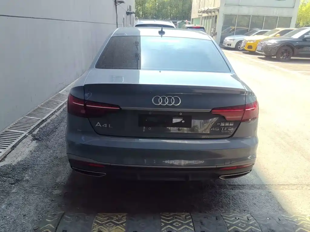 Audi A4L 2022