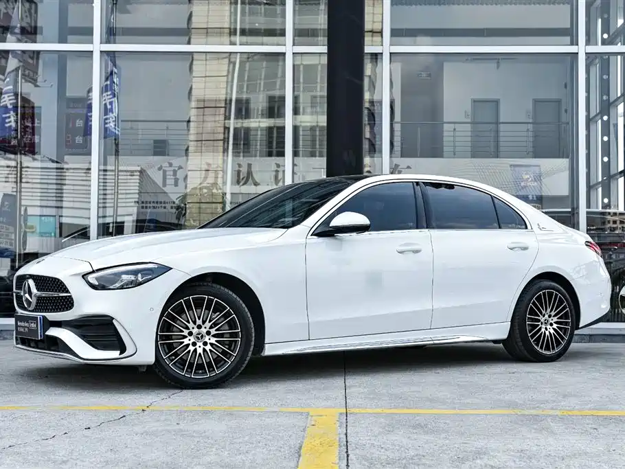 Mercedes-Benz C-Class 2023 — фото 1