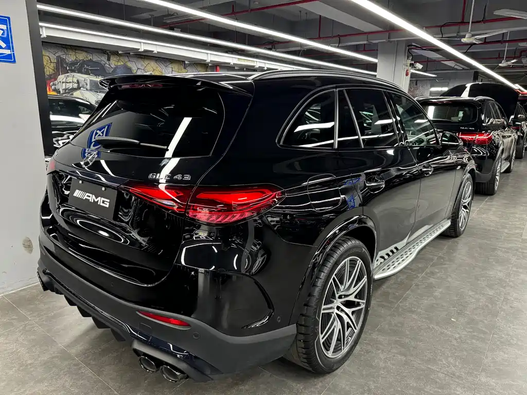 Mercedes-Benz GLC AMG 2024 — фото 4
