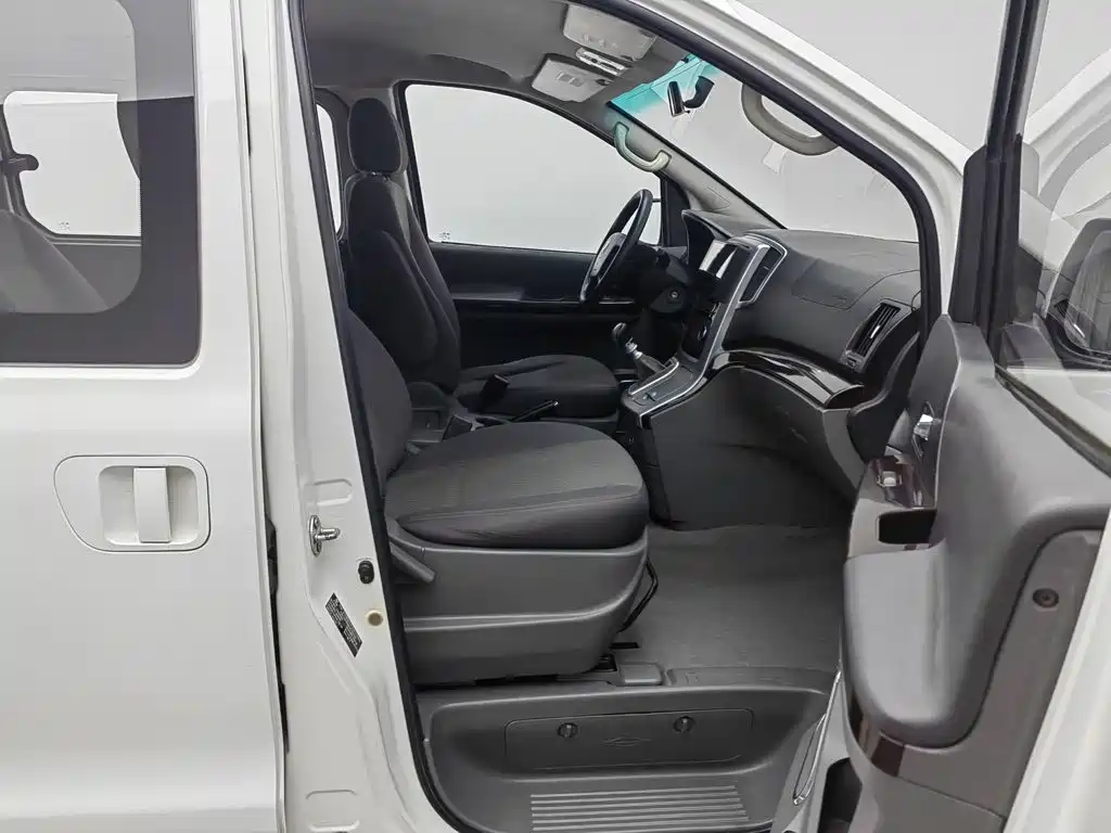 Dongfeng Fengxing CM7 2015 — фото 23
