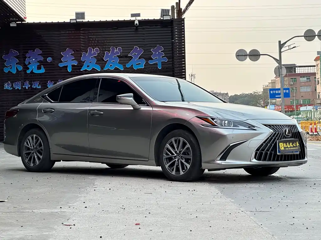 Lexus ES 2024 — фото 12