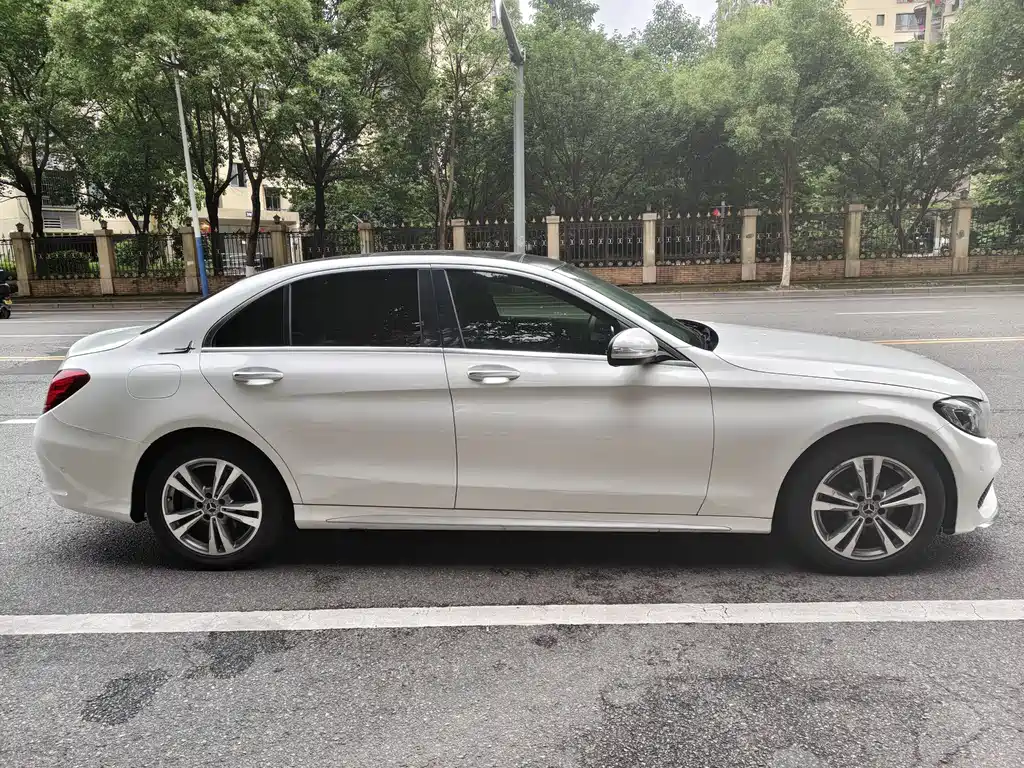 Mercedes-Benz C-Class 2018 — фото 4