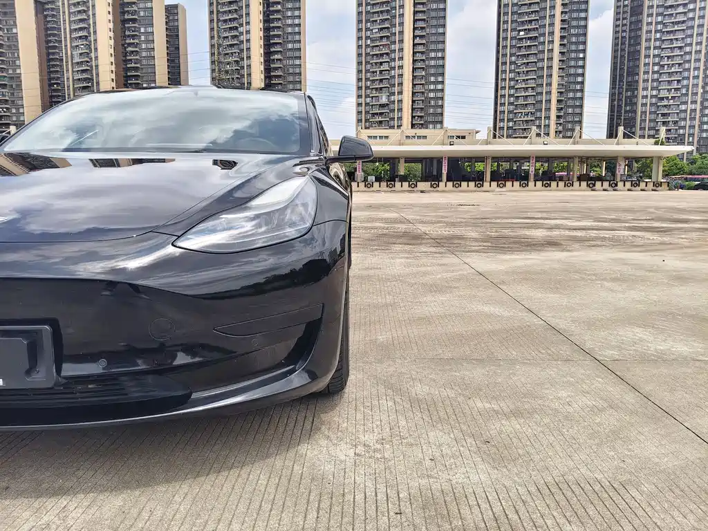 Tesla Model 3 2021 — фото 17