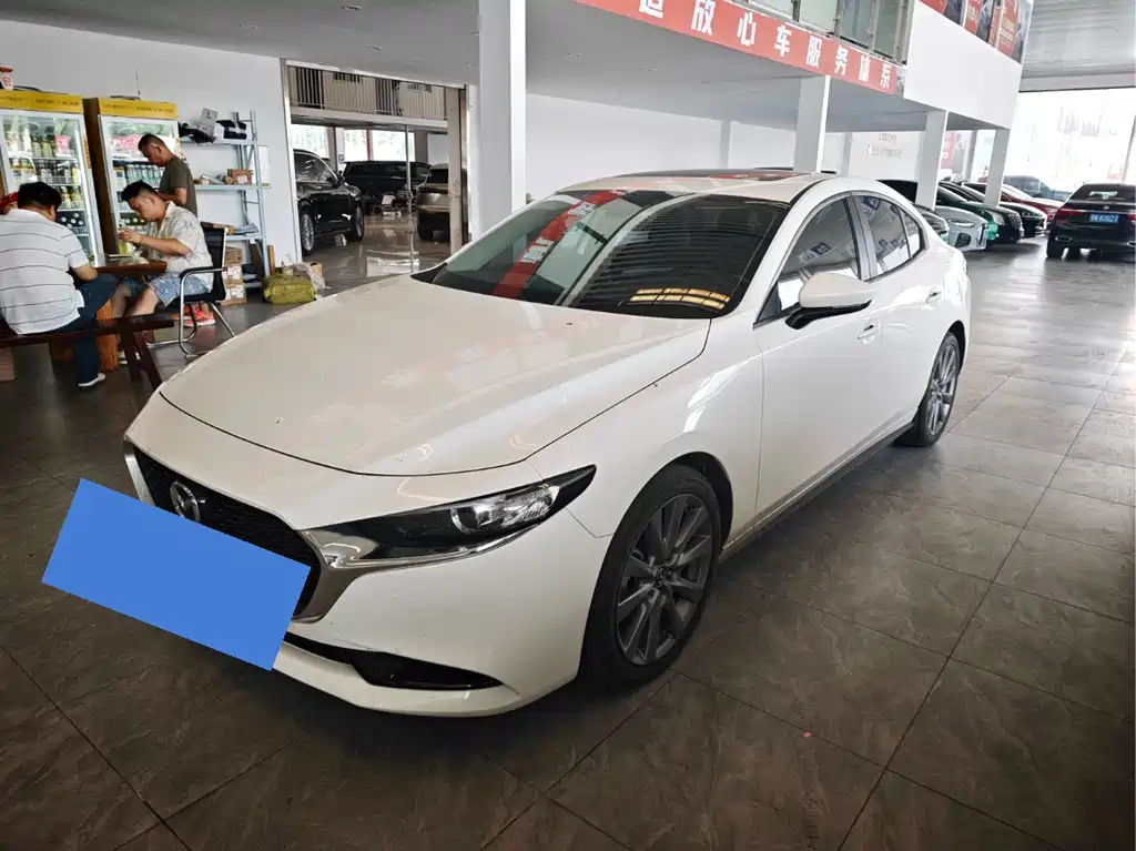 Mazda 3 Axela 2022