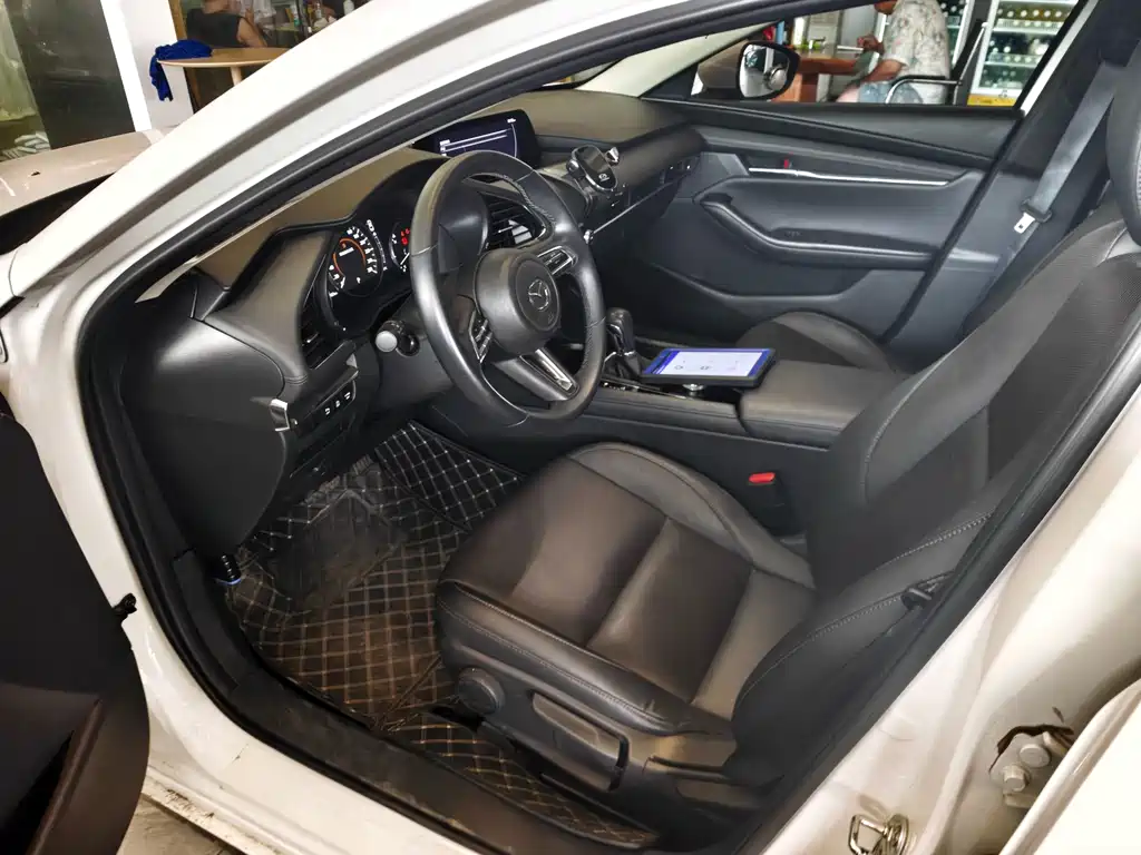 Mazda 3 Axela 2022