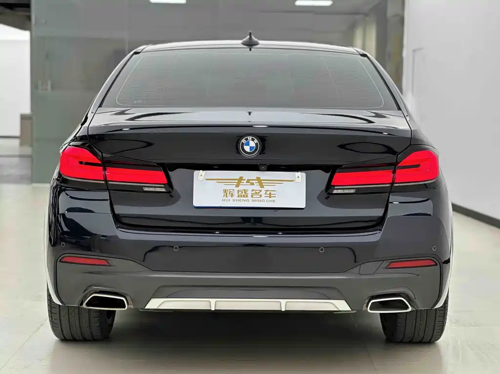BMW 5 Series 2023 — фото 4