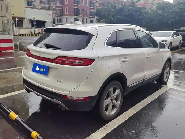 Lincoln MKC 2017
