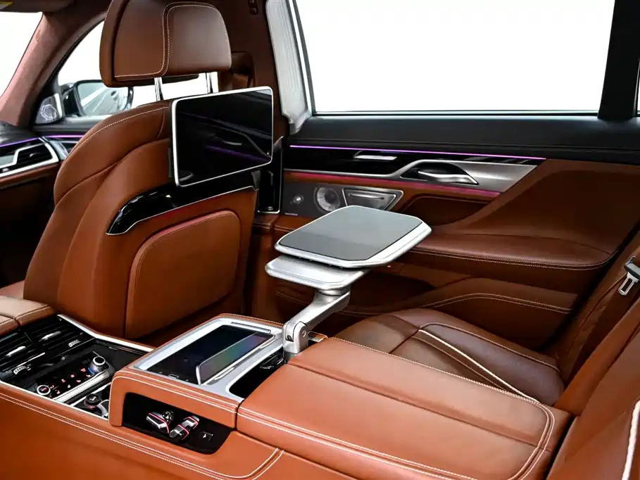 BMW 7 Series 2019 — фото 13