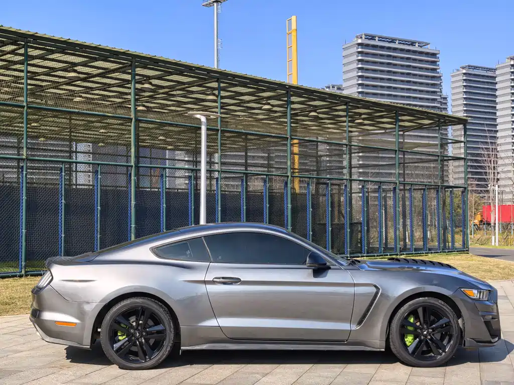 Ford Mustang 2018 — фото 7