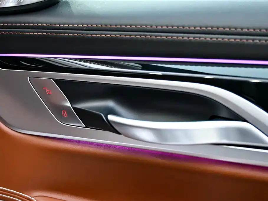 BMW 7 Series 2019 — фото 37