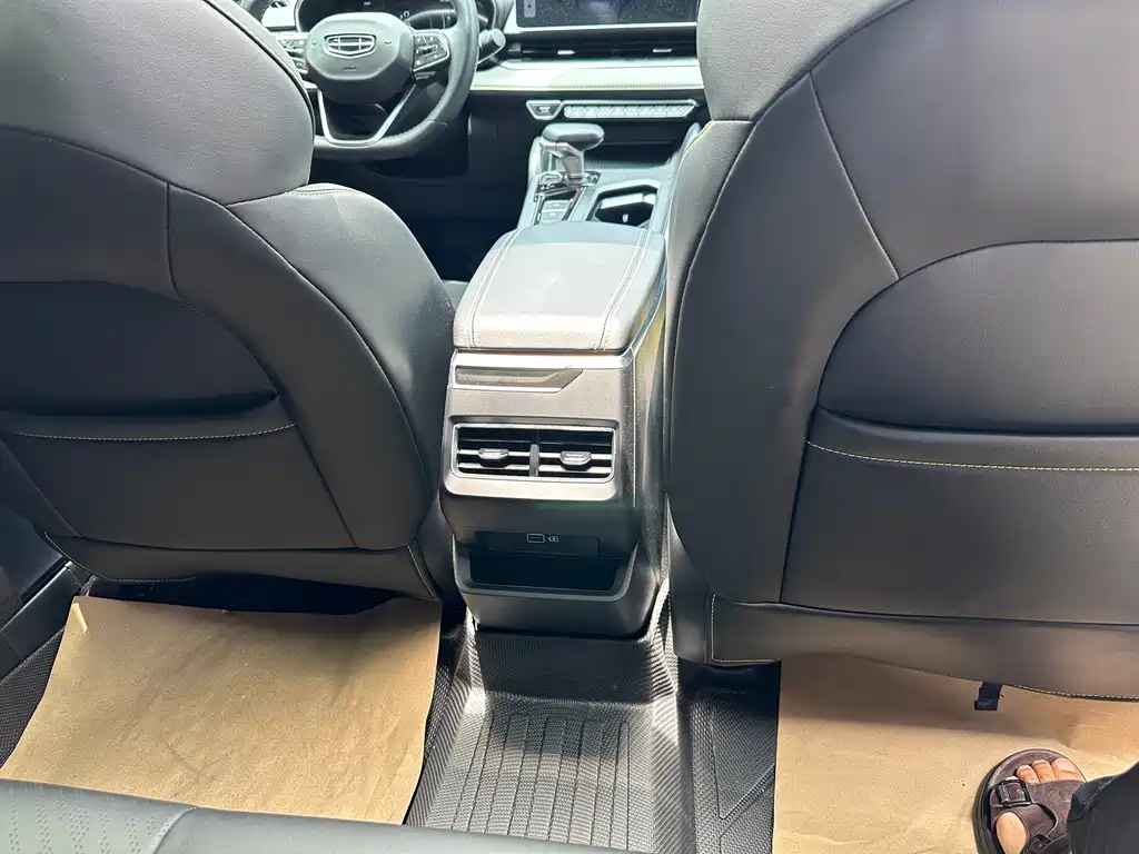 Geely Xingrui 2022 — фото 11