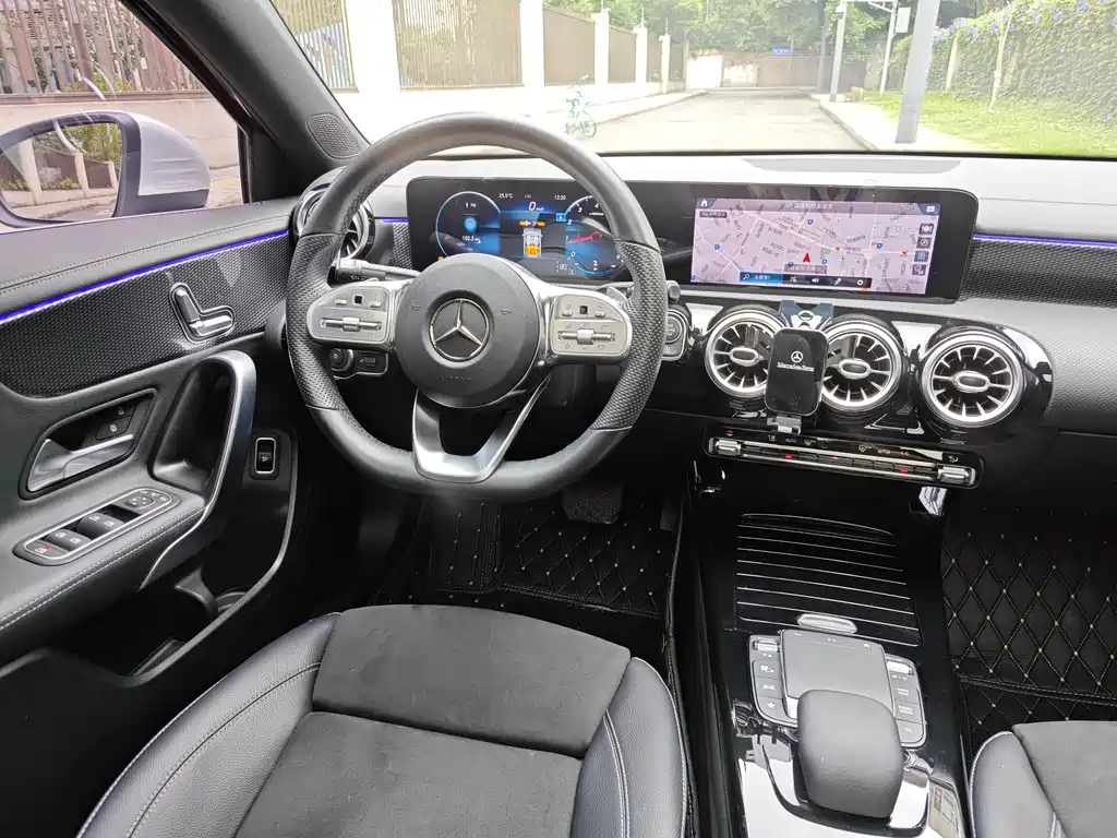 Mercedes-Benz A-Class 2020 — фото 18