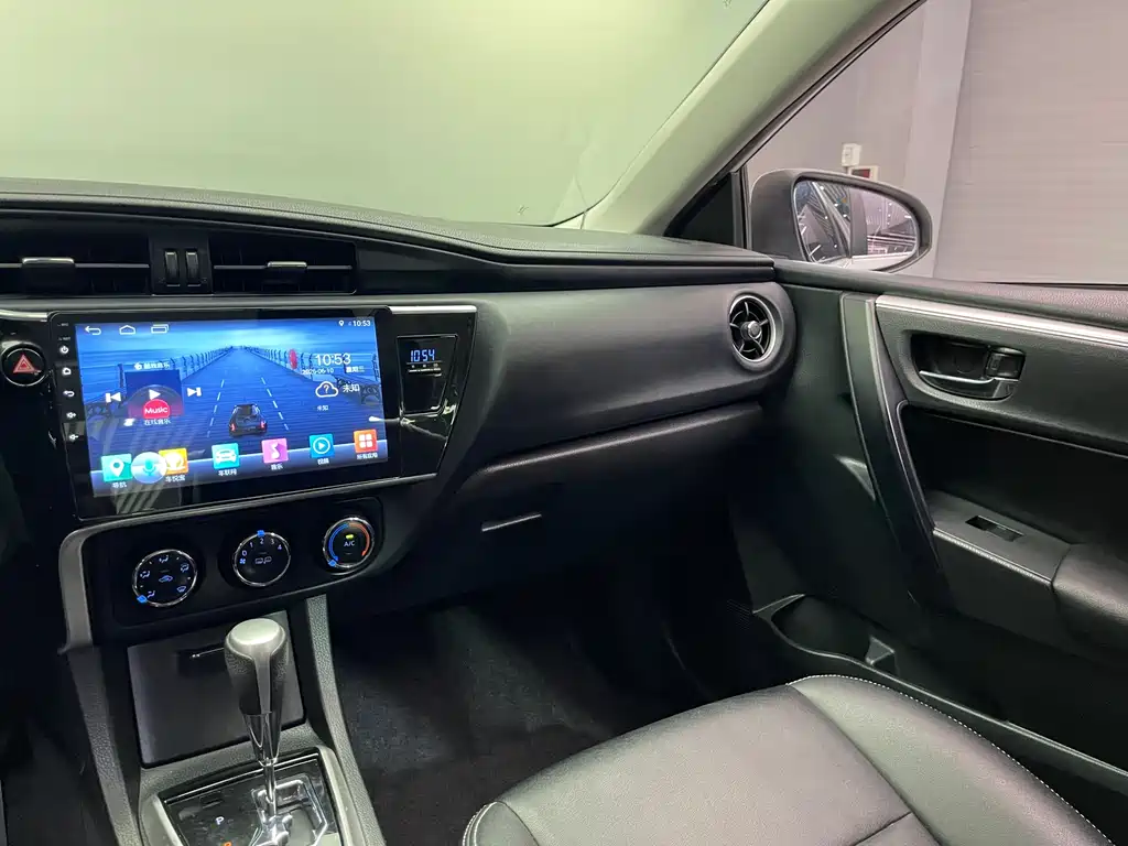 Toyota Corolla 2018 — фото 15