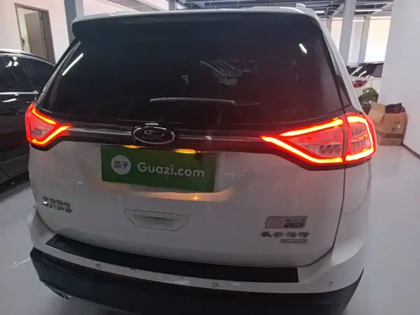 Ford Edge 2016