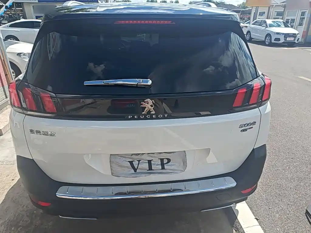 Peugeot 5008 2017 — фото 6