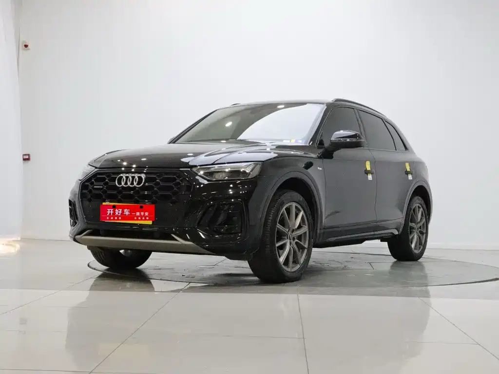 Audi Q5L 2023 — фото 1