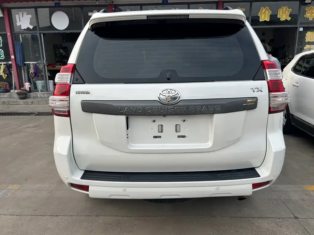 Toyota Prado 2016 — фото 8