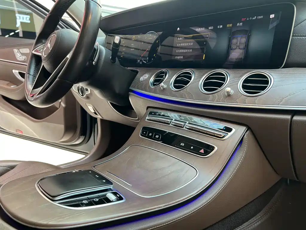 Mercedes-Benz E-Class 2021 — фото 13