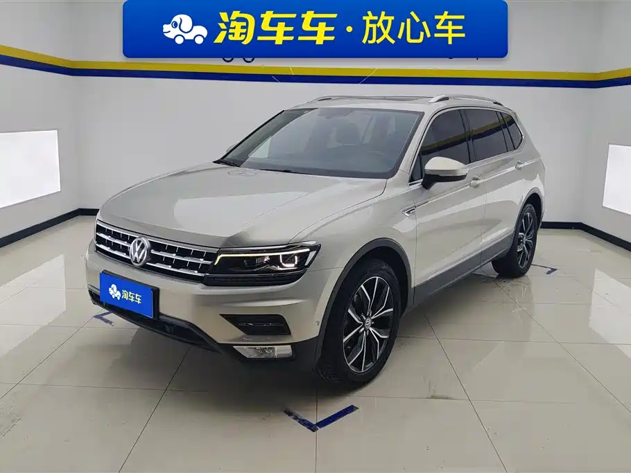Volkswagen Tiguan L 2018 — фото 1