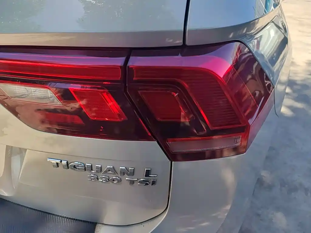 Volkswagen Tiguan L 2018 — фото 8