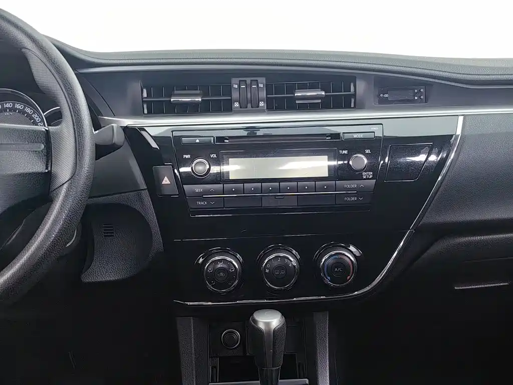 Toyota Corolla 2015 — фото 12