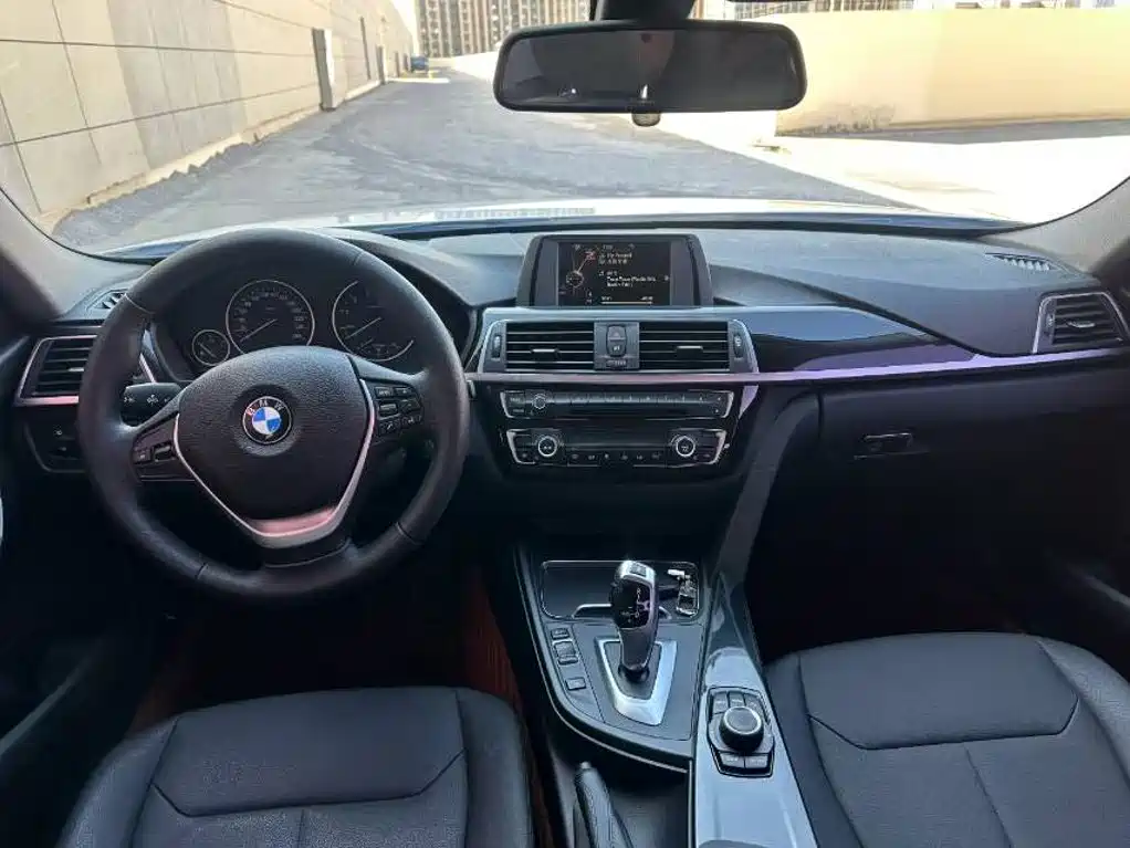 BMW 3 Series 2016 — фото 9