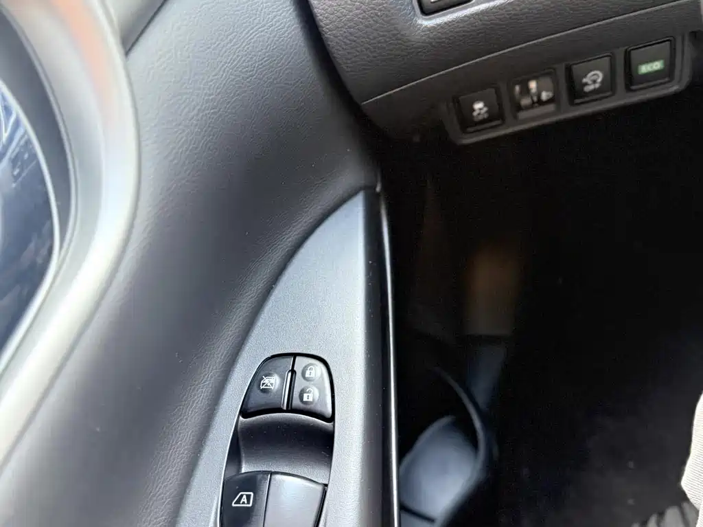 Nissan Sylphy 2023 — фото 15