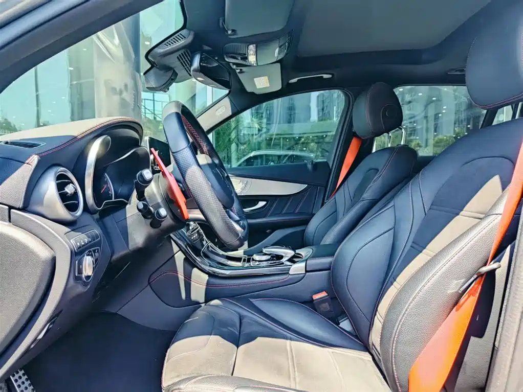 Mercedes-Benz GLC AMG 2019 — фото 10