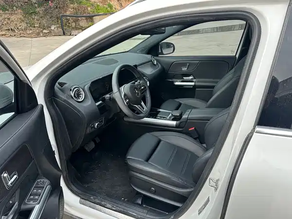 Mercedes-Benz GLA 2023