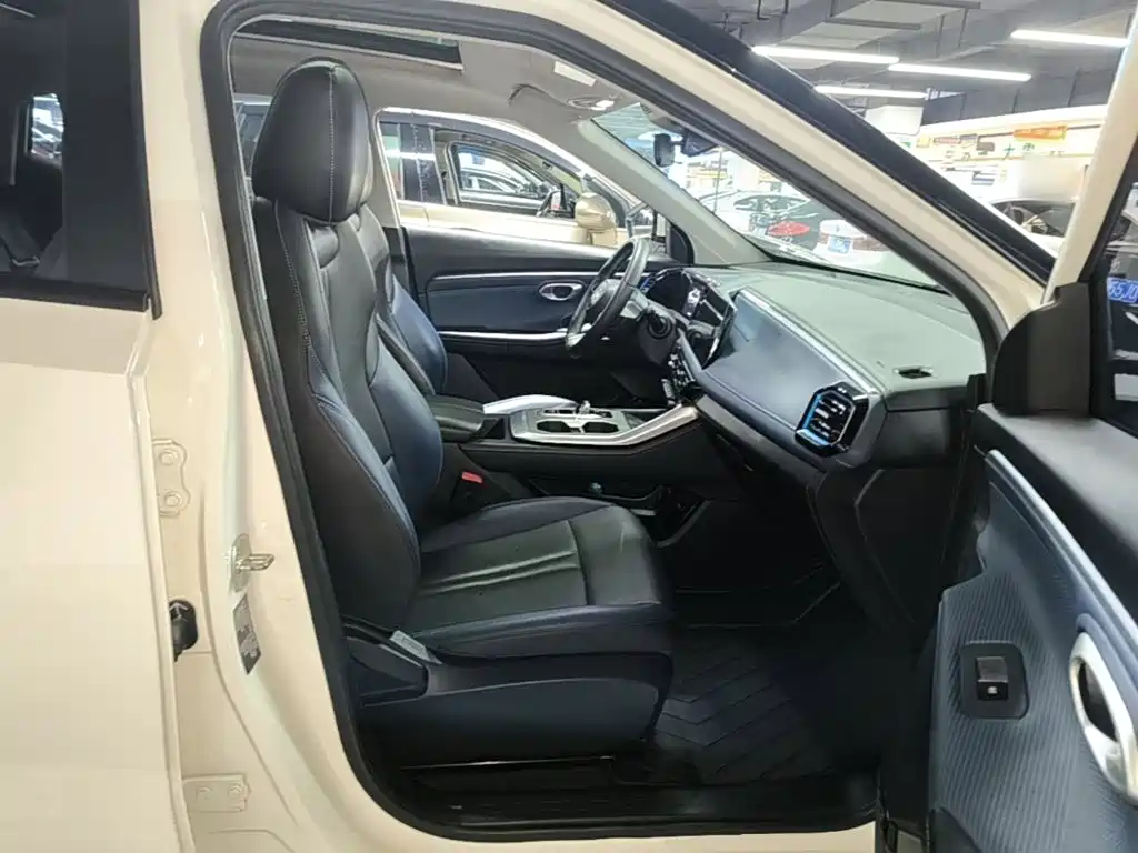 GAC Motor Trumpchi GS3 2023 — фото 25