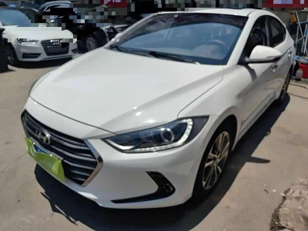 Hyundai Elantra 2017 — фото 2