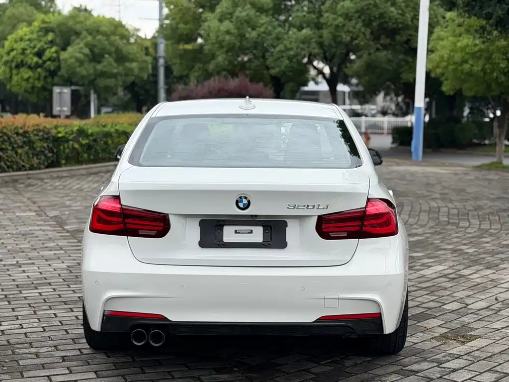 BMW 3 Series 2018 — фото 5