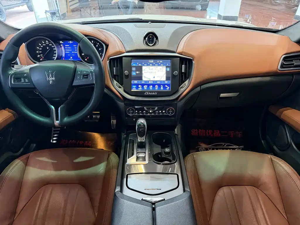 Maserati Ghibli 2014 — фото 10