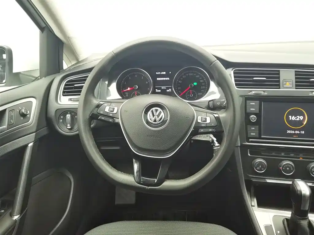 Volkswagen Golf 2019 — фото 11