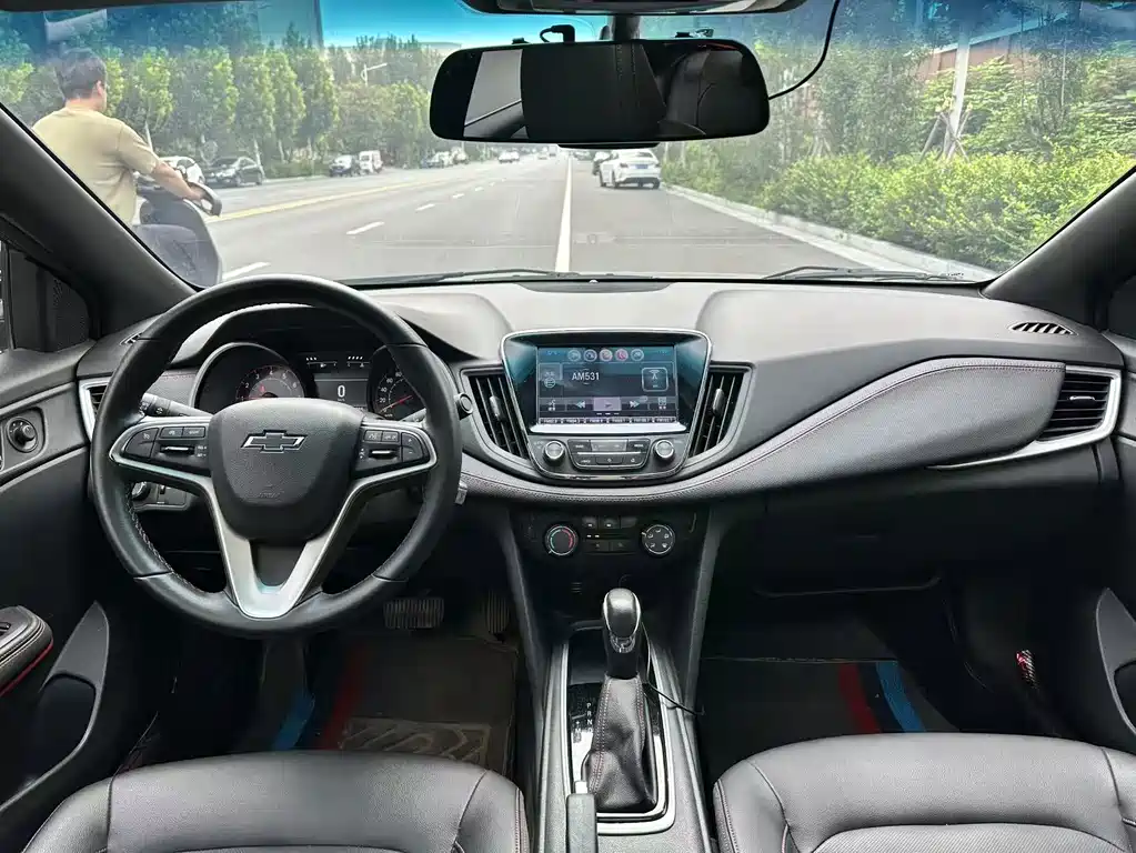 Chevrolet Monza 2019 — фото 10