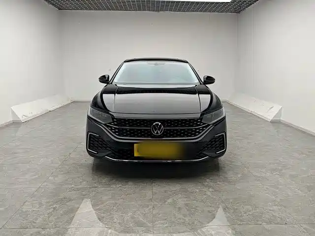 Volkswagen Passat 2024